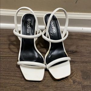 Boohoo white strappy heel sz 38